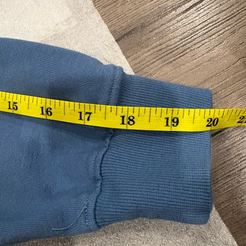 [M]Yellowstone Dutton Ranch Blue Sweater Women - Picture 5 of 6